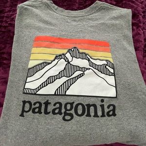 Patagonia Men’s long sleeve T. Small